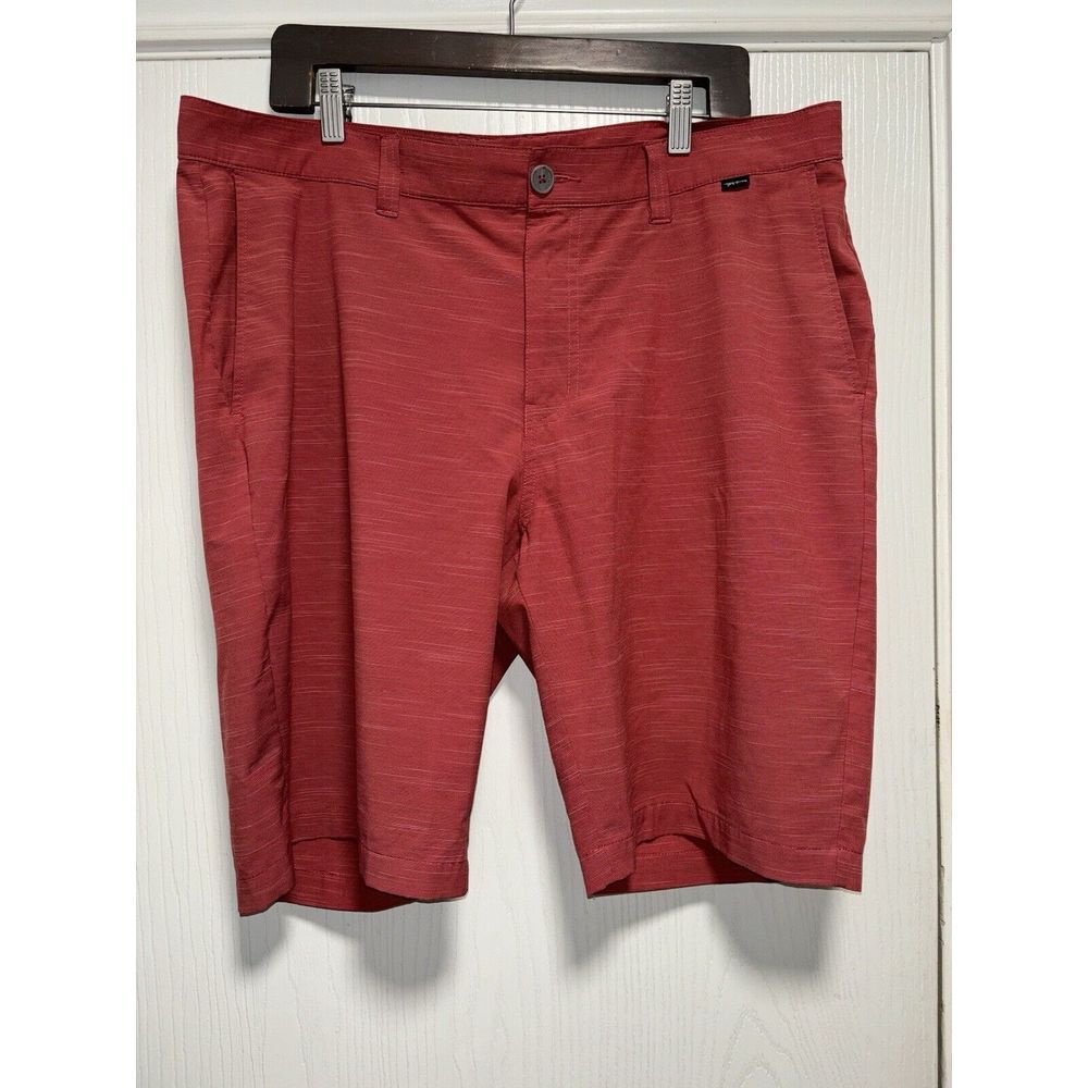 Travis Mathew Performance Shorts Men's 40 Red Flat Front Casual Golf‎ Stretch